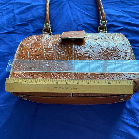 EUC PATRICIA NASH PURSE - Picture 5 of 16